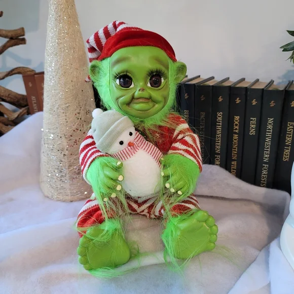 Baby Grinch doll for Christmas whoville Dr Seuss. Super cute green fuzzy - Picture 11 of 13